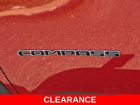 Used 2024 Jeep Compass Latitude AWD/4WD image 29