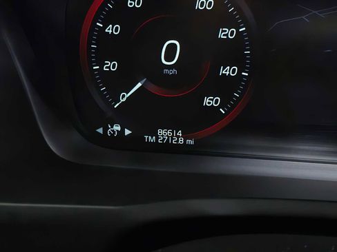 Used 2018 Volvo XC90 T6 Inscription w/ Convenience Package image 28