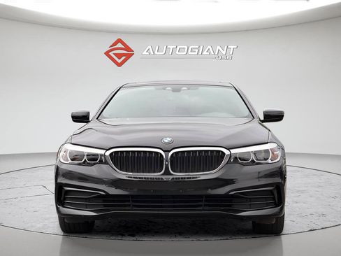 Used 2019 BMW 530i xDrive w/ Convenience Package image 9