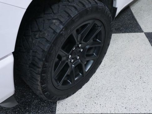 Used 2023 RAM 1500 Laramie AWD/4WD image 45
