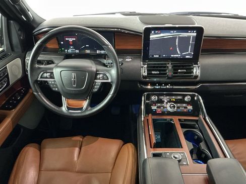 Used 2020 Lincoln Navigator Reserve w/ Equipment Group 208A Reserve image 8