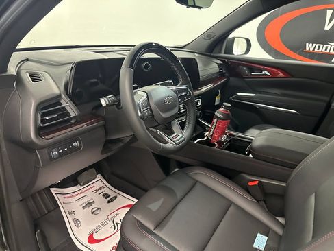 New 2026 Chevrolet Traverse Z71 w/ Enhanced Driving Package AWD/4WD image 11