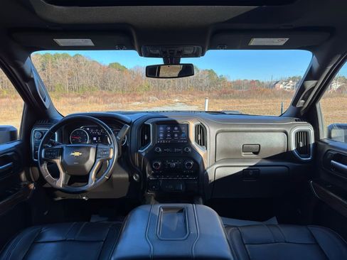 Used 2022 Chevrolet Silverado 2500 High Country image 30