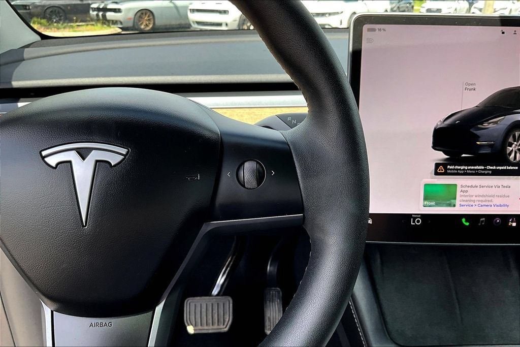 Used 2024 Tesla Model Y Long Range AWD/4WD image 12