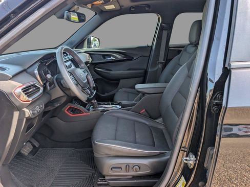 Used 2022 Chevrolet TrailBlazer RS w/ Sun and Liftgate Package FWD image 13