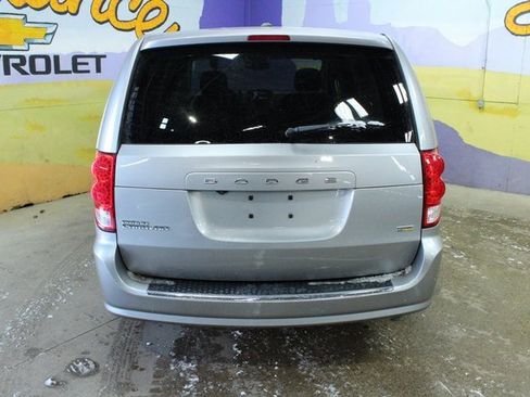 Used 2018 Dodge Grand Caravan SE w/ UConnect Hands-Free Group image 6