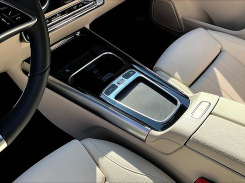 Certified 2025 Mercedes-Benz GLA 250 4MATIC image 14