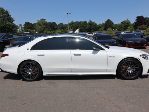 Used 2024 Mercedes-Benz S 63 AMG S w/ Carbon Fiber Exterior Package image 4