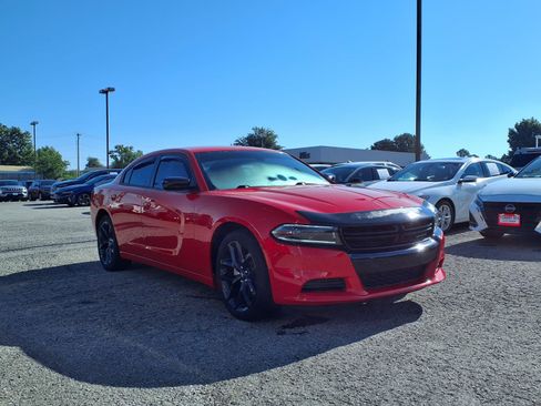 Used 2023 Dodge Charger SXT w/ Blacktop Package RWD image 19