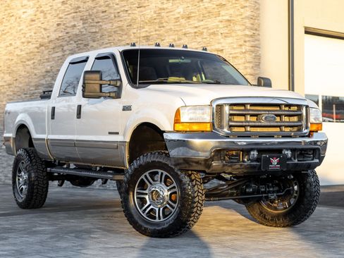 Used 2001 Ford F250 XL image 1