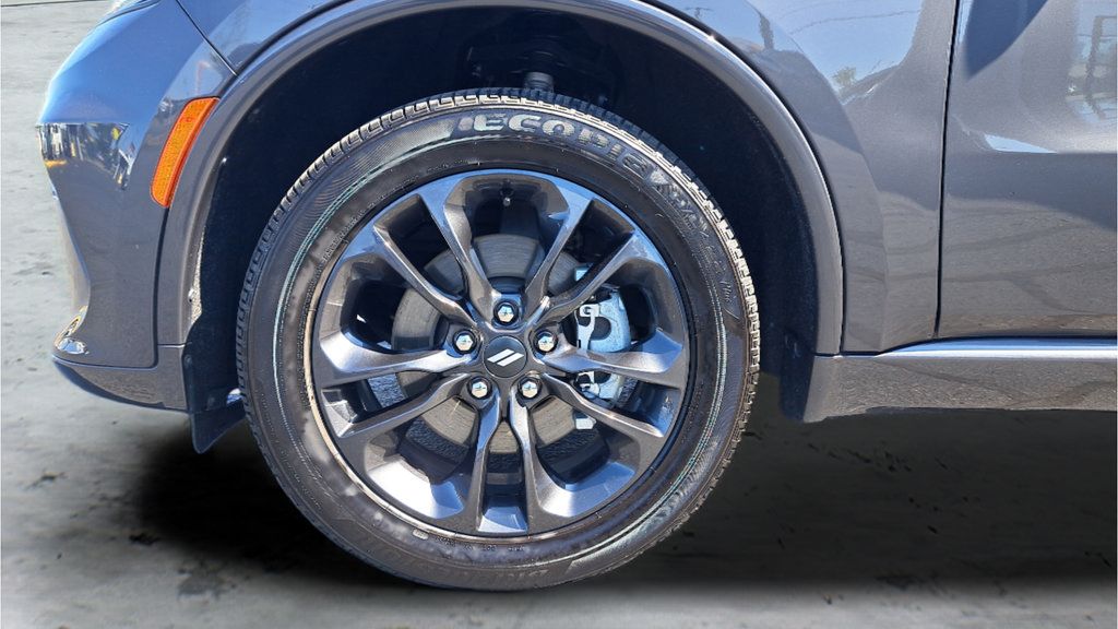 Used 2025 Dodge Durango GT w/ Blacktop Package AWD/4WD image 28