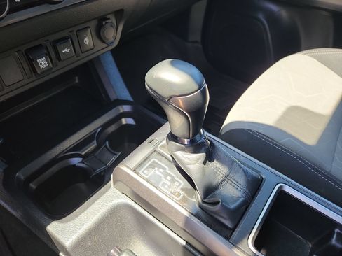 Used 2023 Toyota Tacoma TRD Off-Road AWD/4WD image 20