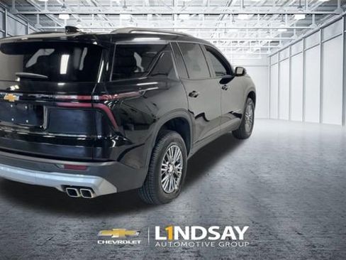 Used 2025 Chevrolet Traverse LT AWD/4WD image 9