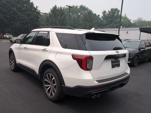Used 2022 Ford Explorer ST AWD/4WD image 12