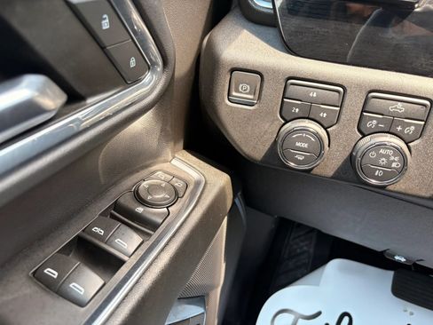 Used 2024 Chevrolet Silverado 2500 LT AWD/4WD image 26