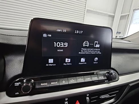 Used 2019 Kia Forte LXS image 14