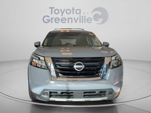 Used 2023 Nissan Pathfinder Platinum w/ Cargo Package AWD/4WD image 9