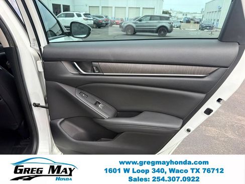 Used 2021 Honda Accord Touring image 29