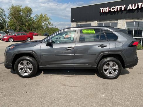 Used 2022 Toyota RAV4 XLE w/ Convenience Package AWD/4WD image 3