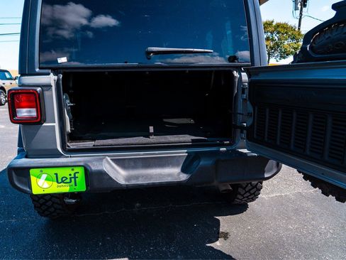 Used 2021 Jeep Wrangler Unlimited Sport AWD/4WD image 23