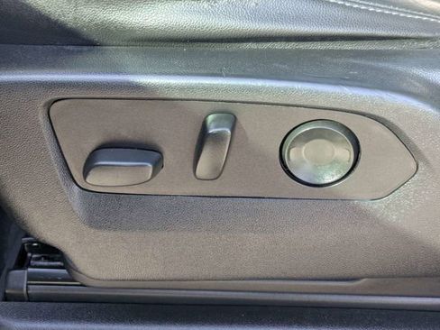 Used 2021 Chevrolet Tahoe LT w/ LT Signature Package image 22