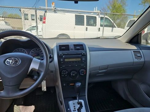 Used 2010 Toyota Corolla LE FWD image 14