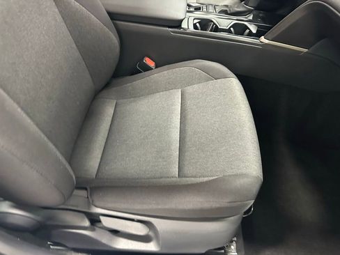 Used 2025 Toyota Camry LE image 59