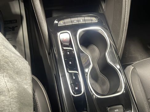 Used 2023 Buick Envision Essence FWD image 11