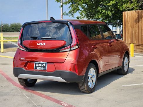 New 2025 Kia Soul S image 4