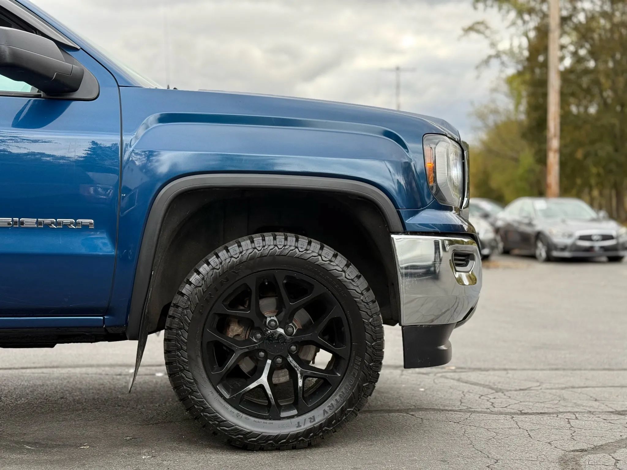 Used 2019 GMC Sierra 1500 Limited w/ Sierra Convenience Package AWD/4WD image 8