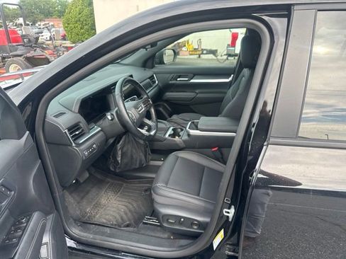 Used 2026 GMC Terrain Elevation w/ Elevation Premium Package FWD image 13