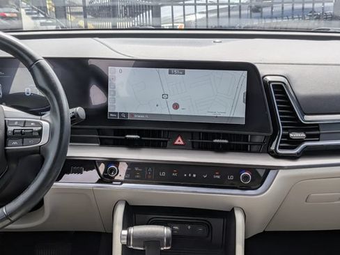 Certified 2025 Kia Sportage EX FWD image 18