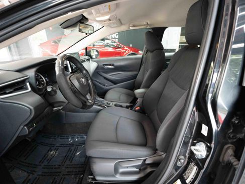 Used 2021 Toyota Corolla LE FWD image 9