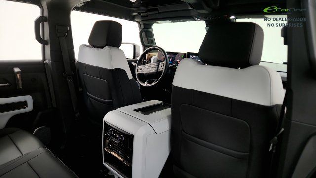 Used 2025 GMC Hummer EV 2X w/ Extreme Off-Road Package AWD/4WD image 39