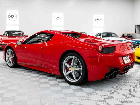 Used 2013 Ferrari 458 Spider RWD image 15