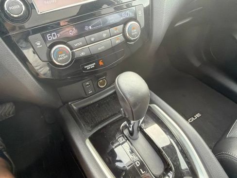 Used 2016 Nissan Rogue SL w/ SL Premium Package AWD/4WD image 14