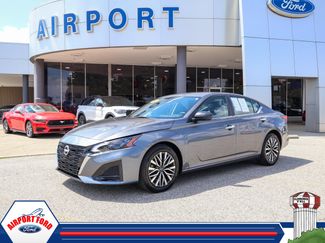 Used 2025 Nissan Altima 2.5 SV FWD video 1