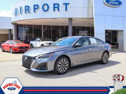 Used 2025 Nissan Altima 2.5 SV