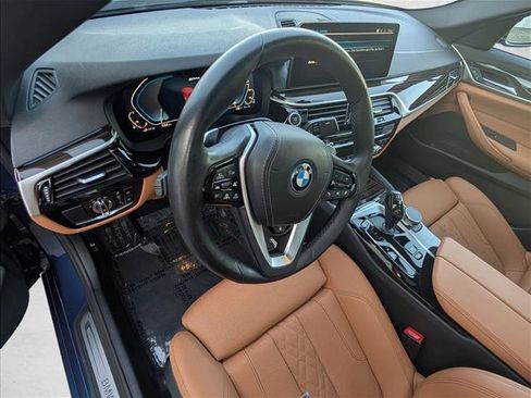 Certified 2023 BMW 530e RWD image 9