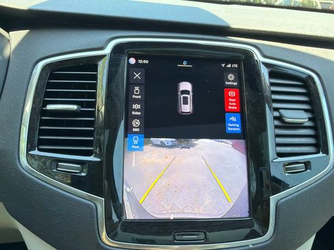 Used 2023 Volvo XC90 B6 Plus image 30