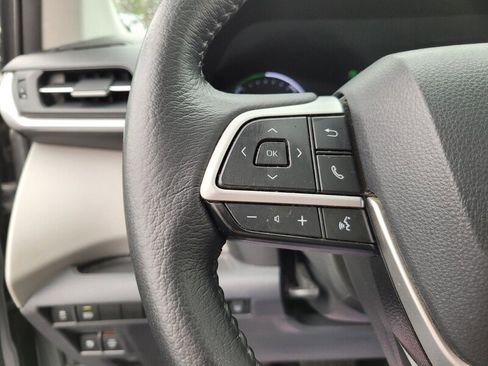 Used 2021 Toyota Sienna XLE image 25