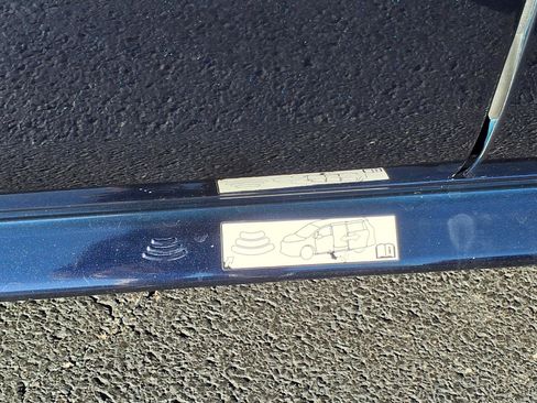 Used 2024 Toyota Sienna XLE image 33