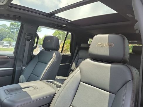 Used 2022 Chevrolet Tahoe High Country AWD/4WD image 21