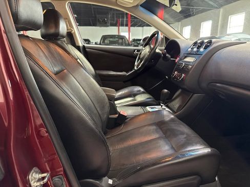Used 2011 Nissan Altima 2.5 S FWD image 21
