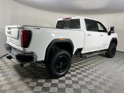 Used 2025 GMC Sierra 3500 SLT w/ SLT Premium Package image 7