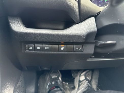 Used 2023 Toyota RAV4 XLE Premium image 21