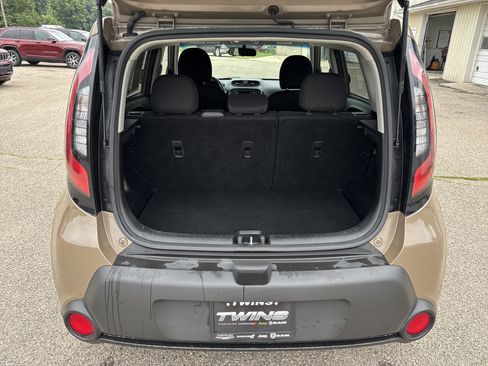 Used 2015 Kia Soul + FWD image 6