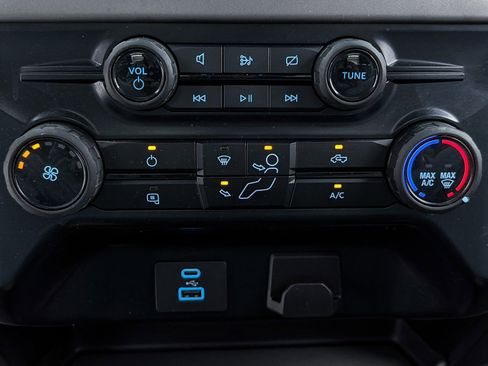 Used 2024 Ford F150 XL image 25