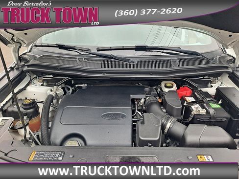 Used 2017 Ford Explorer XLT w/ Equipment Group 201A AWD/4WD image 10