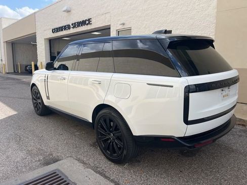 Used 2025 Land Rover Range Rover SE image 6